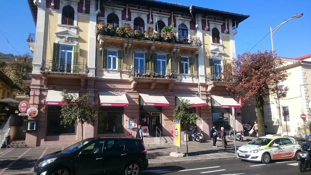 Luxury Apartments Centre Of Opatija 0*,