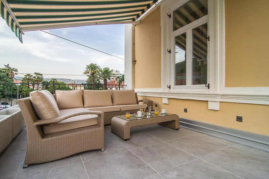 Luxury Apartments Centre Of Opatija 0*,
